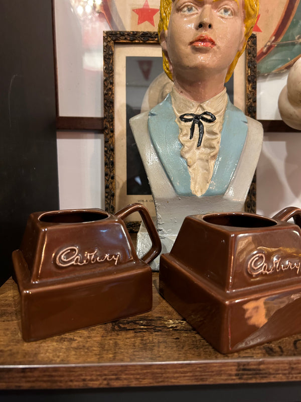 VINTAGE CADBURY'S HOT CHOCOLATE CUPS !